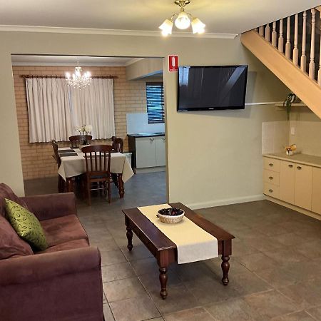 Albury Georgian Motel & Suites Extérieur photo