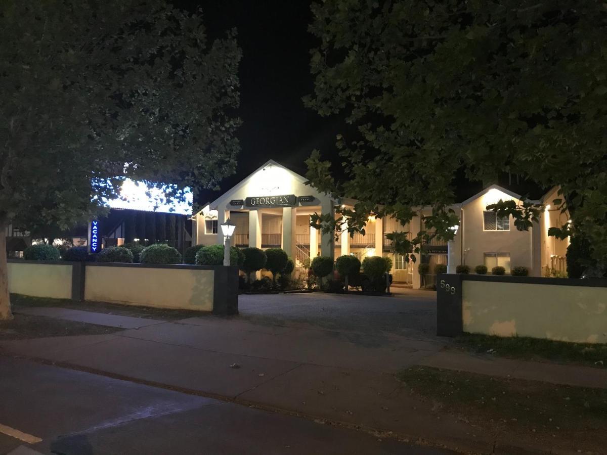 Albury Georgian Motel & Suites Extérieur photo