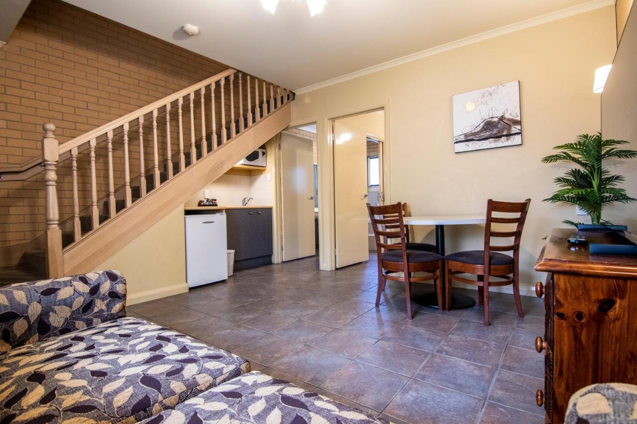 Albury Georgian Motel & Suites Extérieur photo